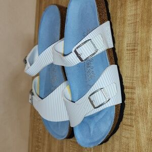 Birki's by Birkenstock Sandals Blue & White Stripes, size 36